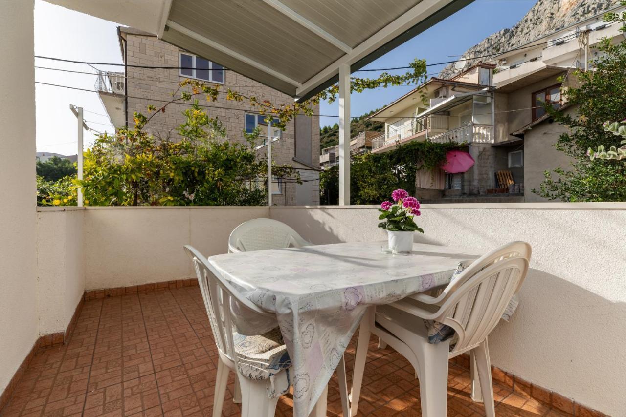 Apartments With A Parking Space Omis - 2745 מראה חיצוני תמונה